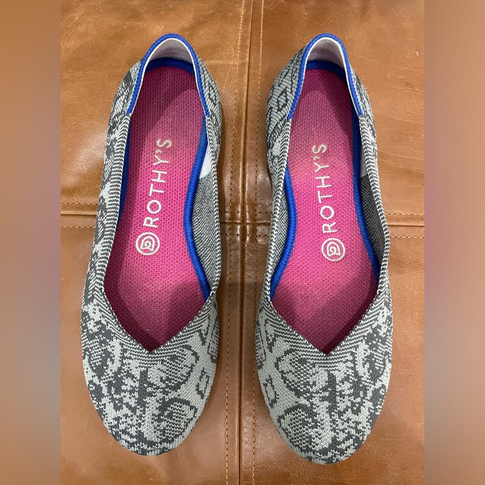 ROTHY’S The Flat Retired Color Grey Stone Snake Print Classic Round Toe Size 7.5